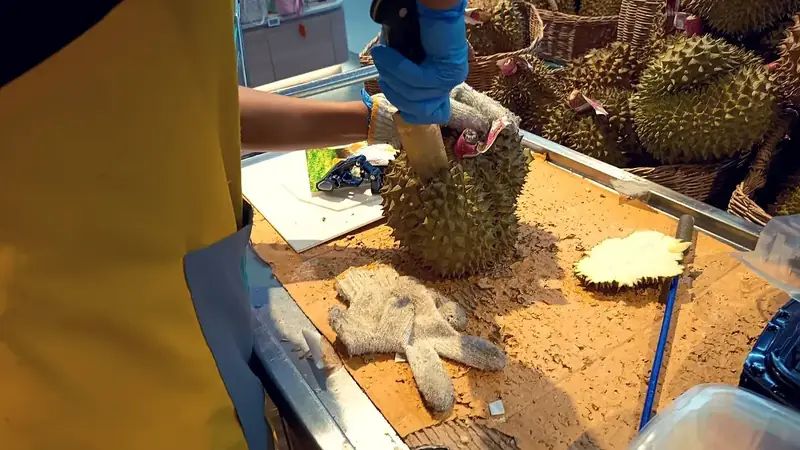 durian-re-dei-frutti-3