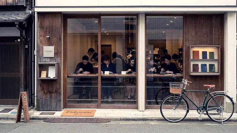 kakimori-tokyo-cartoleria-artigianale-diario-su-misura-status-symbol-1