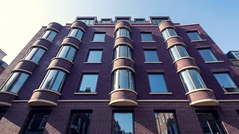 Architektonische Umnutzung 2026: Fünf Projekte, die historisches Erbe neu definieren